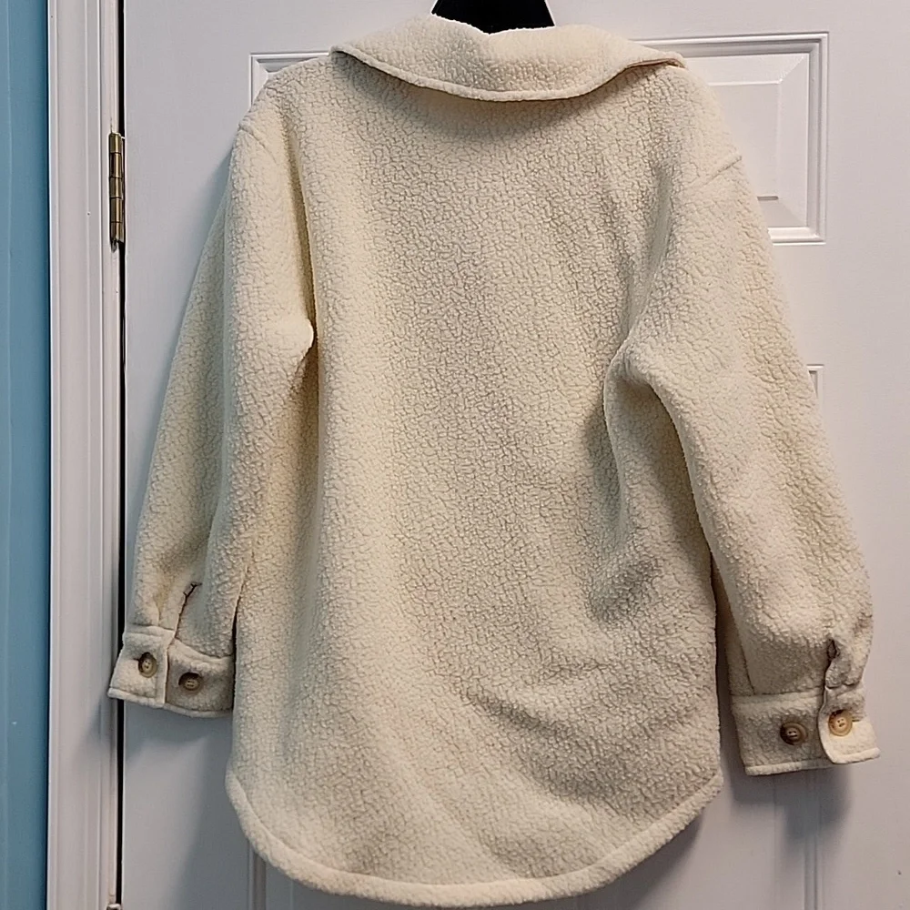 NWT Women's Patagonia Fleece Shacket - Picture 9 of 9
